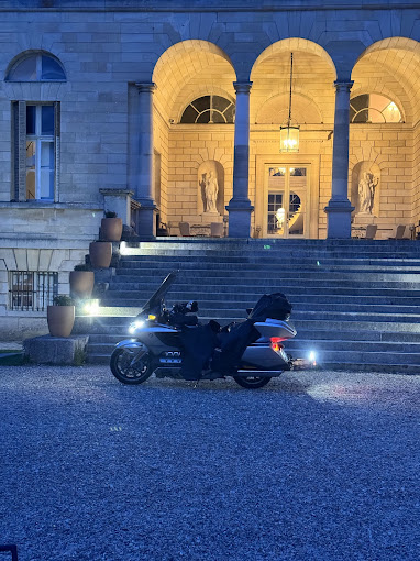 Trajet domicile-travail en taxi moto : est-ce la solution idéale à Paris ?